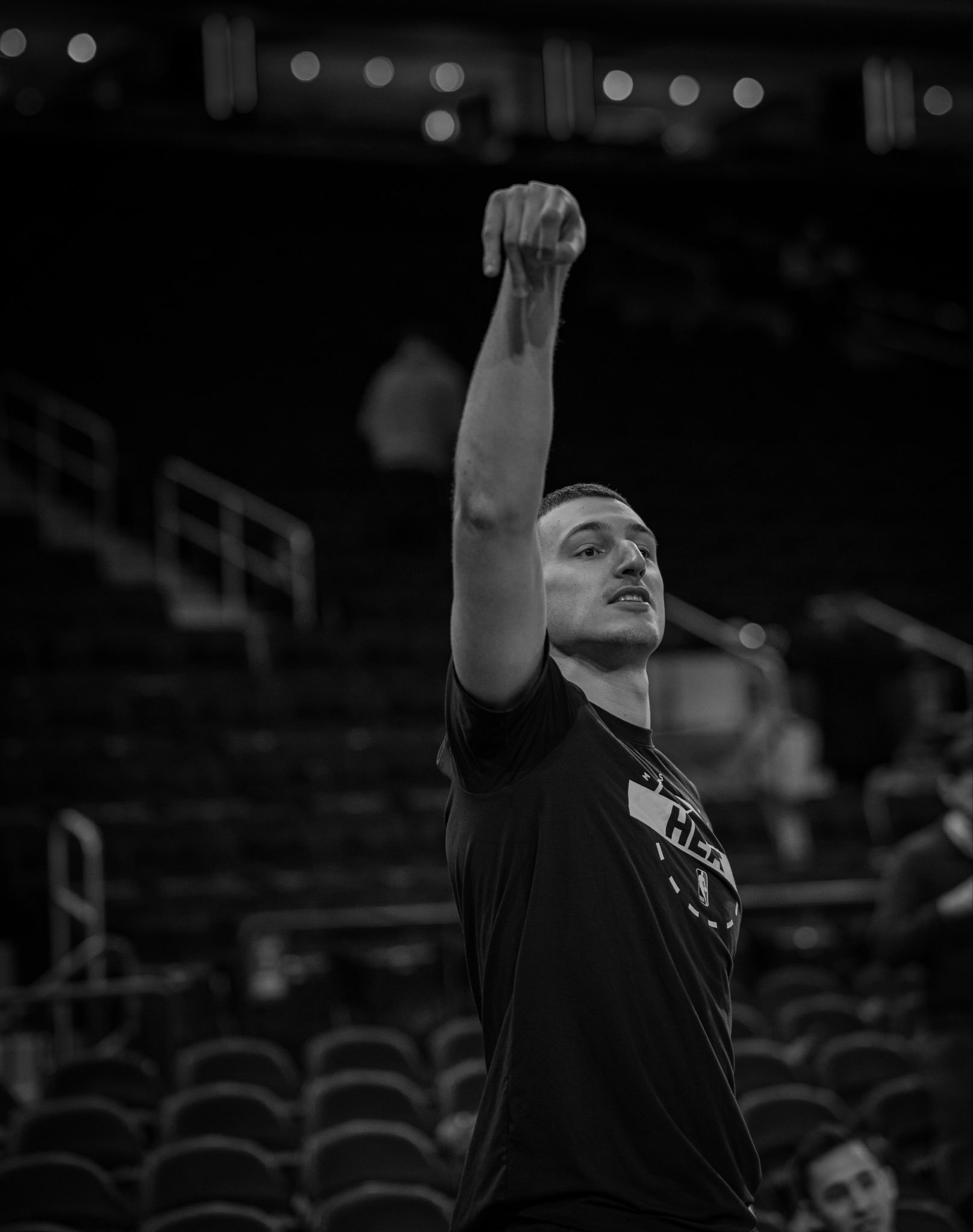 约维奇希望自己能在热火下一场于周六在芝加哥的比赛中回归。约维奇在今天比赛前说：“