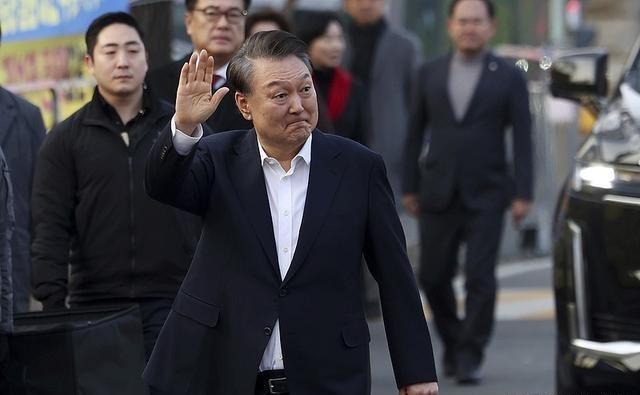 至今人们还不明白尹锡悦当年成为总统的时候，宁可抛弃中国关系也要迎合美国，这时候他