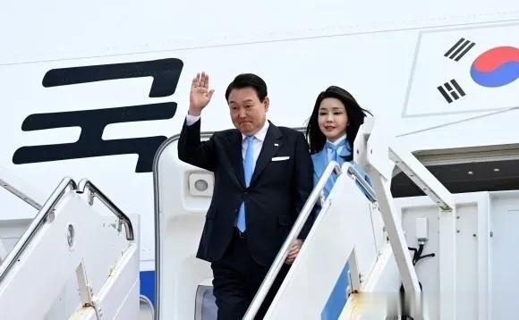  韩国总统室：不修复韩日关系将损害国家利益

美国时间4月24日，陪同尹锡悦访问