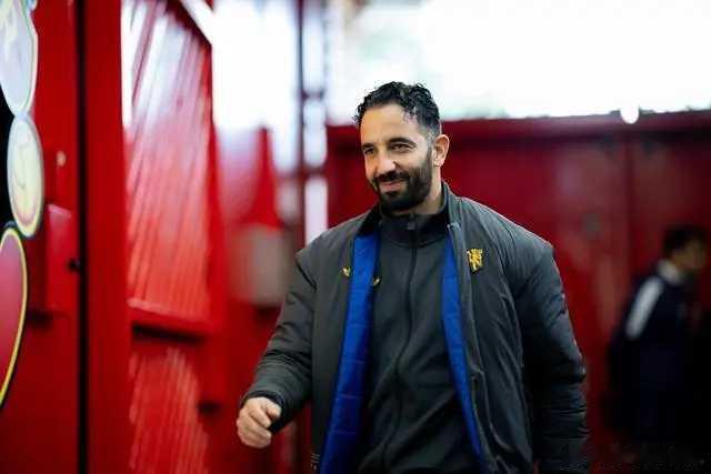 英超第14轮，曼联将主场对阵西汉姆联，阿莫林执教曼联19场联赛主场已输了9场，队