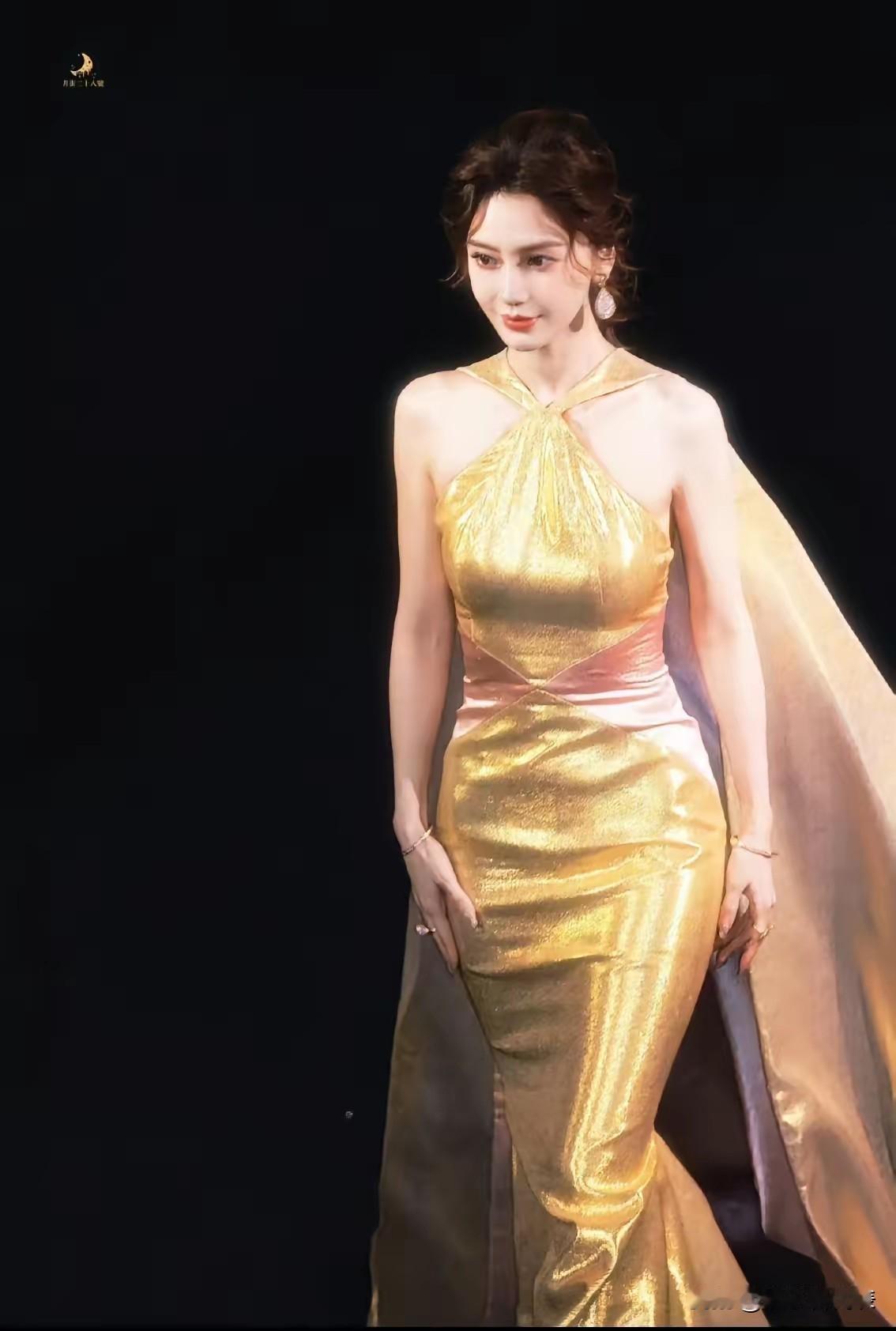 现场见到杨颖真人到底有多惊艳？我朋友激动得快语无伦次了！

她昨天去看了芭莎艺术