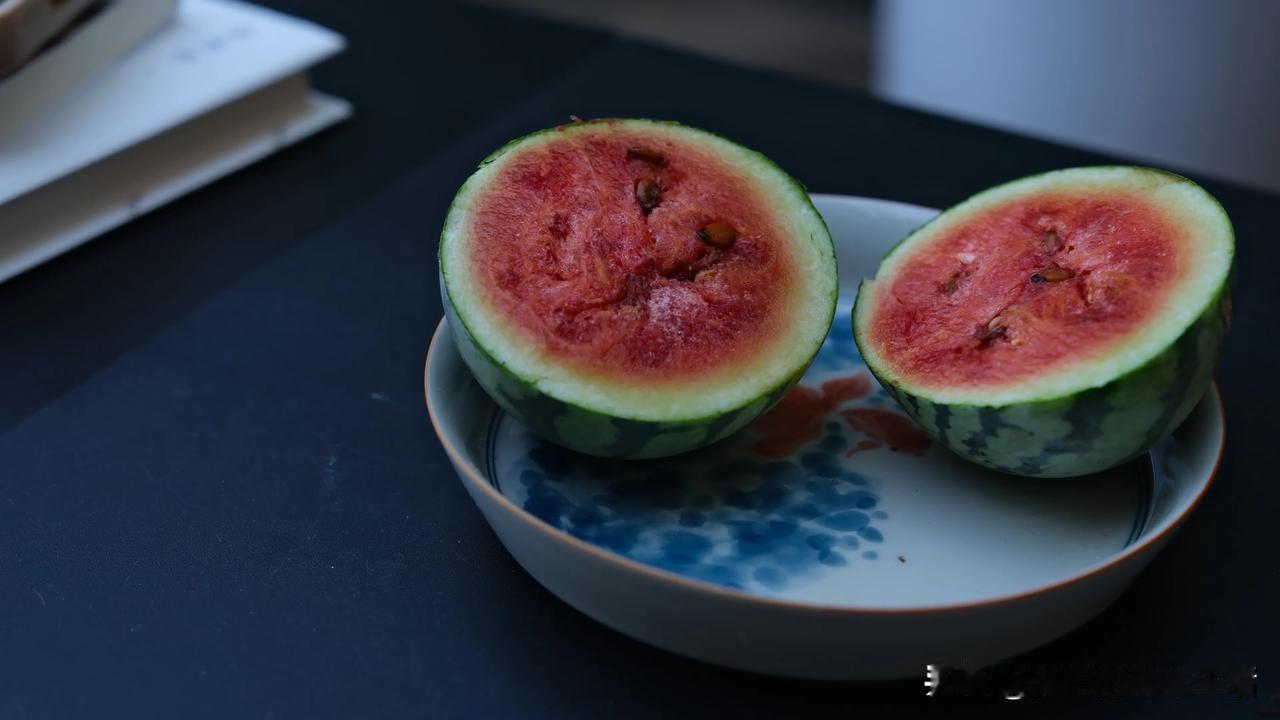 今天又阴天了，不适合出门。
翻看草稿箱，五花八门，都是用心的记录。去过的地方，看