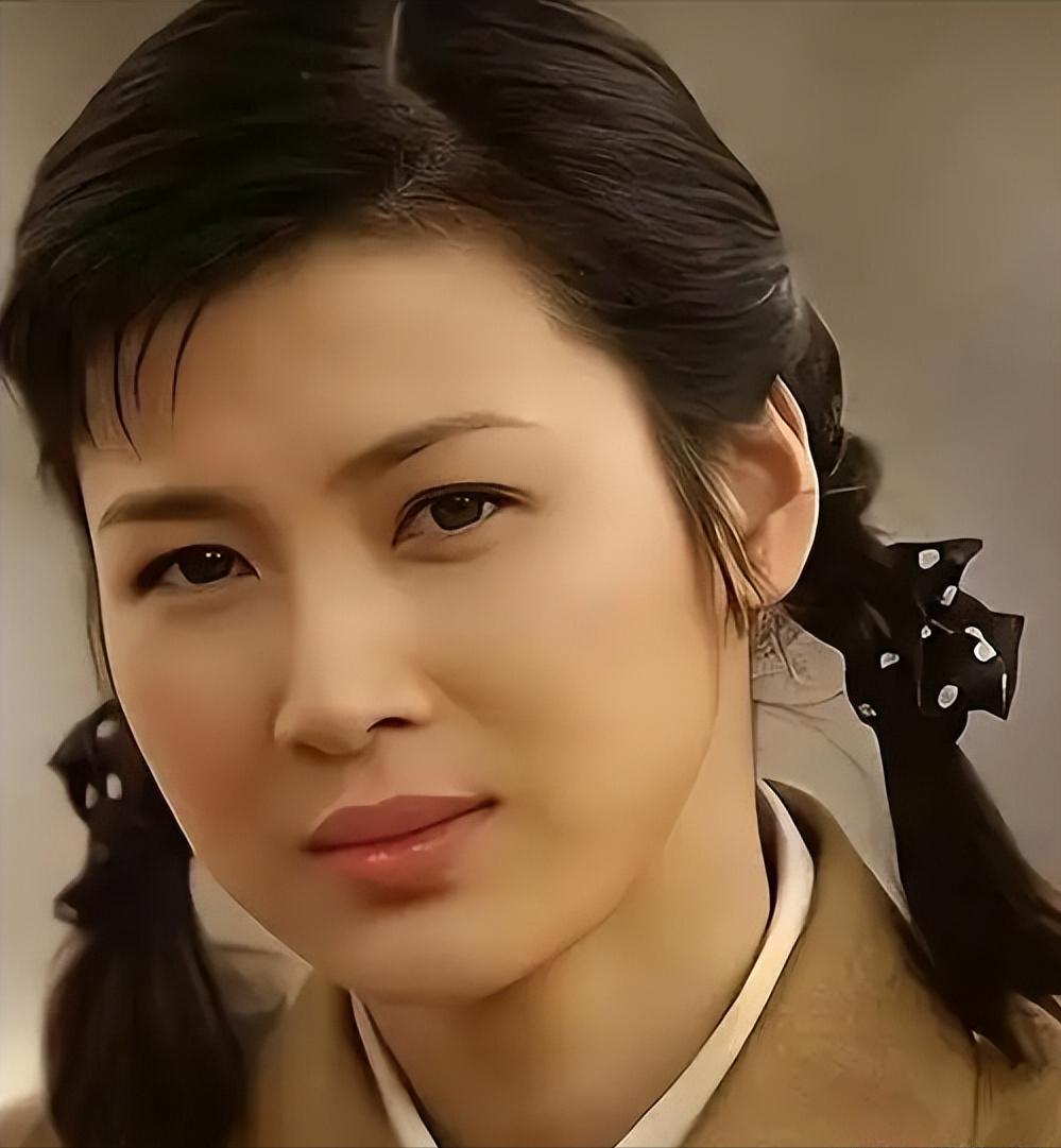 童蕾说:“我在读大学时，有导演来学校挑演员，我现在都还记得，导演看到我就说，我们