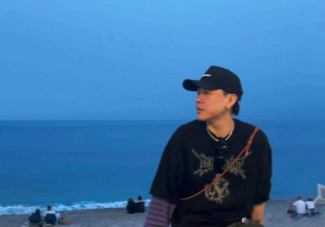 胡彦斌胡彦斌刚知道自己MBTI是ABCD李莎旻子说胡彦斌MBTI是ABCD🌿D