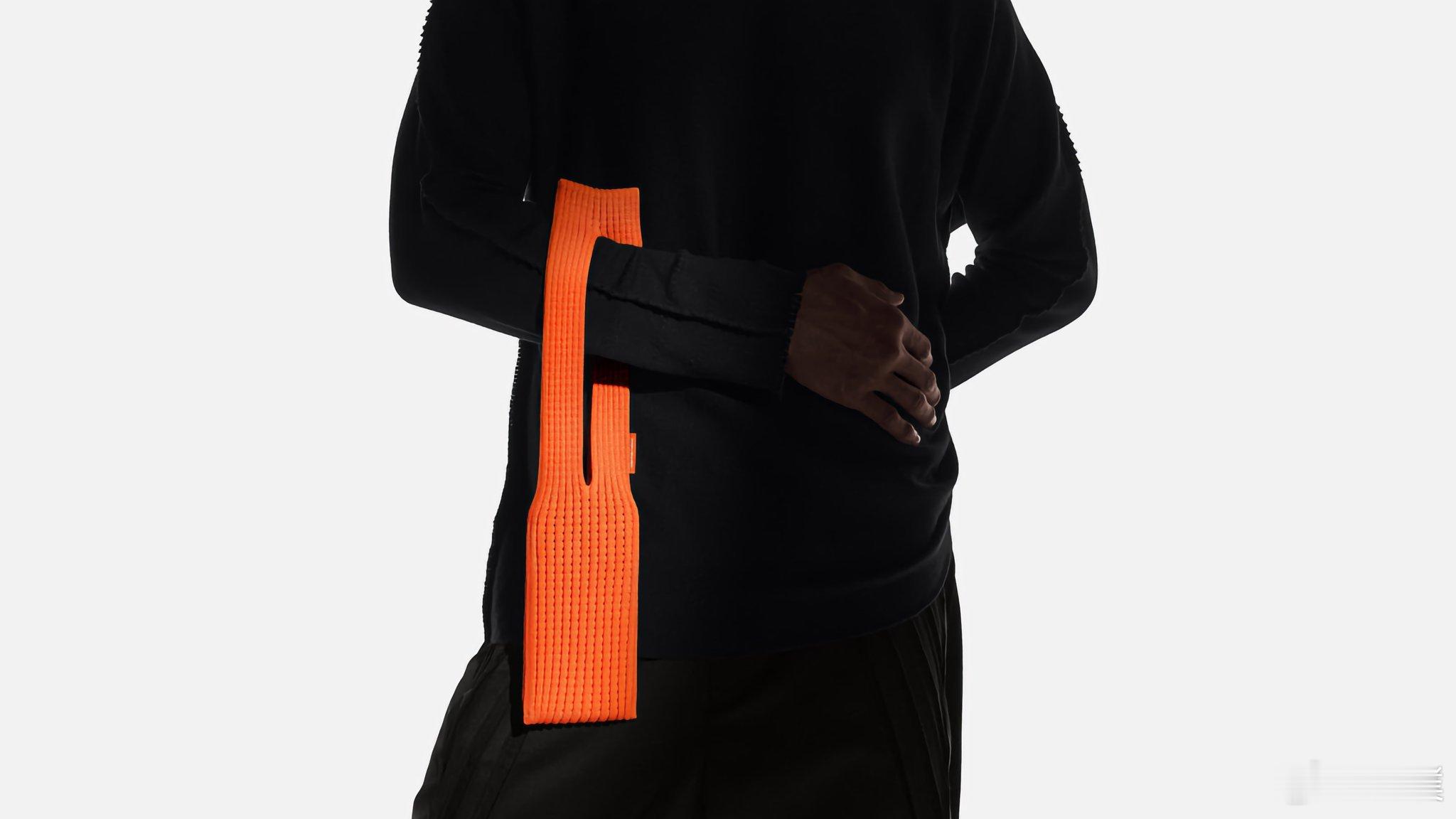 网友：这次不等华强北了，等莆田和义乌iPhone Pocket 有短带款和长带款