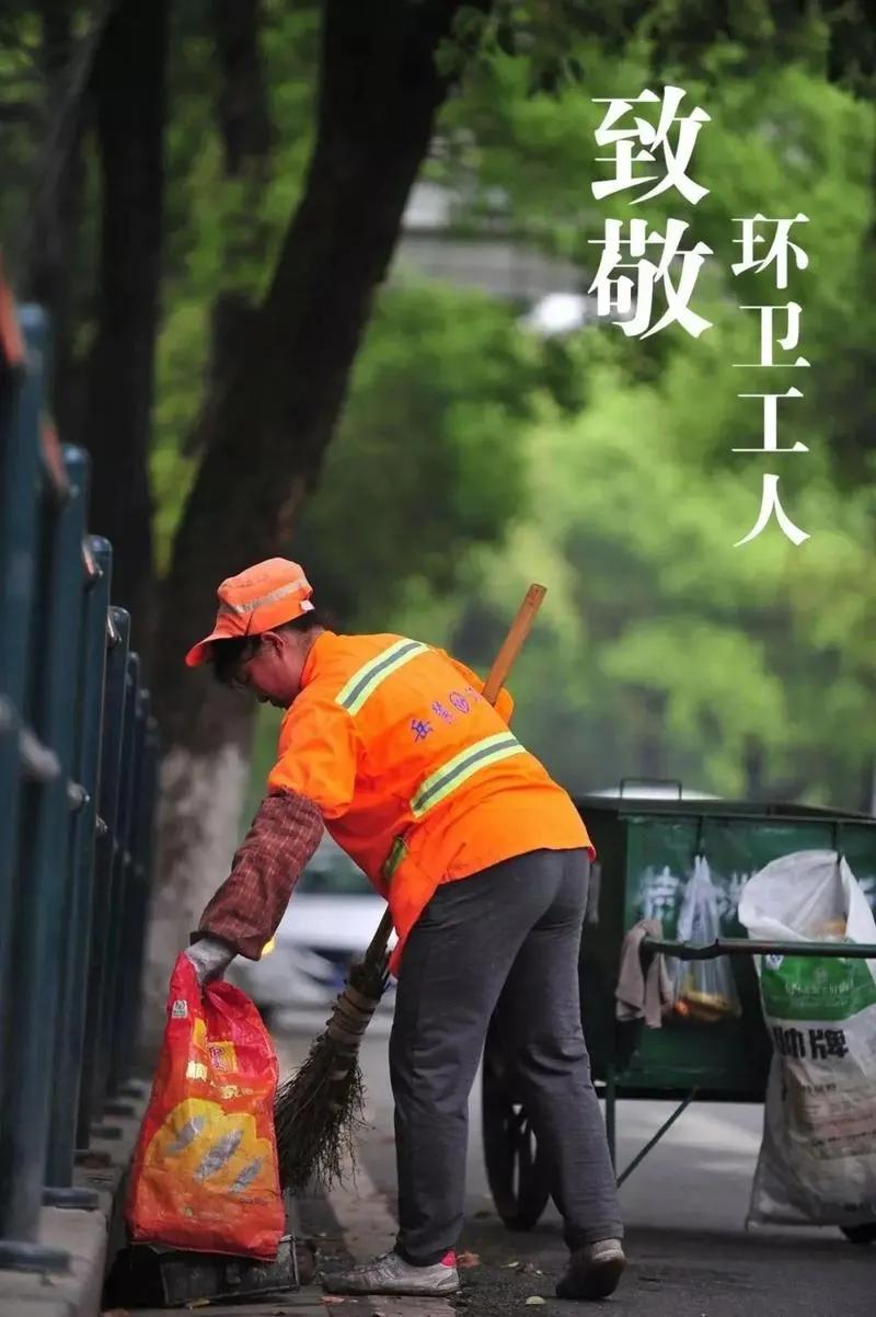 月底商户退租，愁死了。
    买下小区门口第一间商铺，本想公司老板嫌弃我年龄大