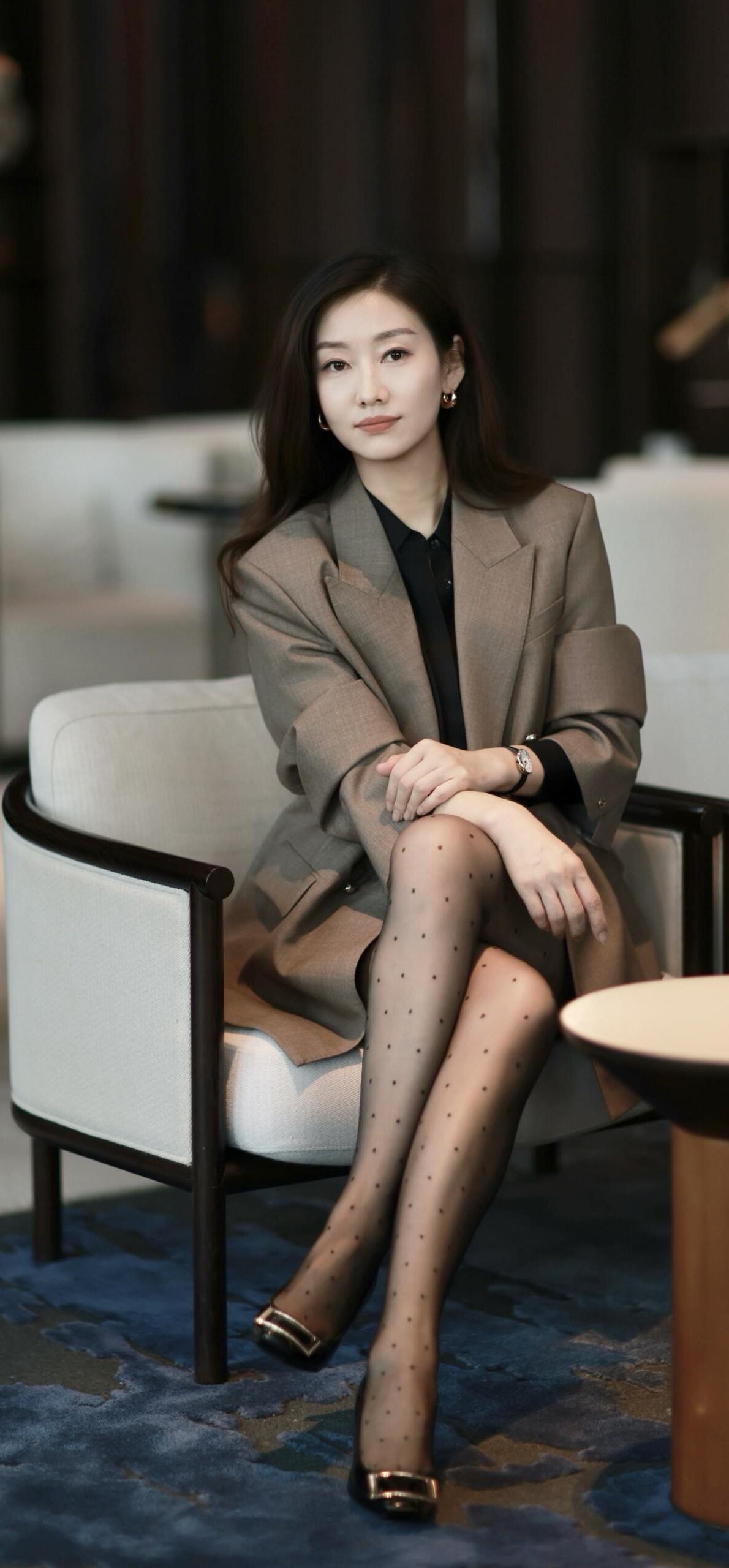 秋季通勤穿搭，西装🤵🏻‍♀️🤎。