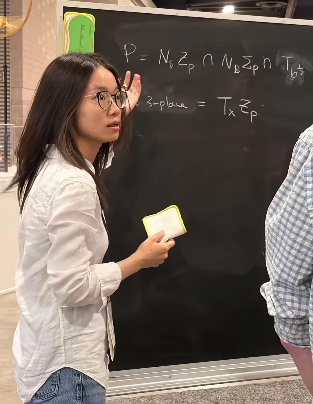 没想到！王虹前脚领完菲尔兹奖，后脚就深度参与学术研讨会
​今天（7月26日），有