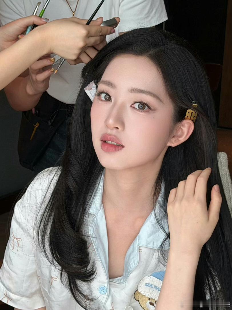 恰逢春杀青再会杨善衡杀青快乐杨善衡👋 暂时和片场的这个角色说再见，希望上线的时
