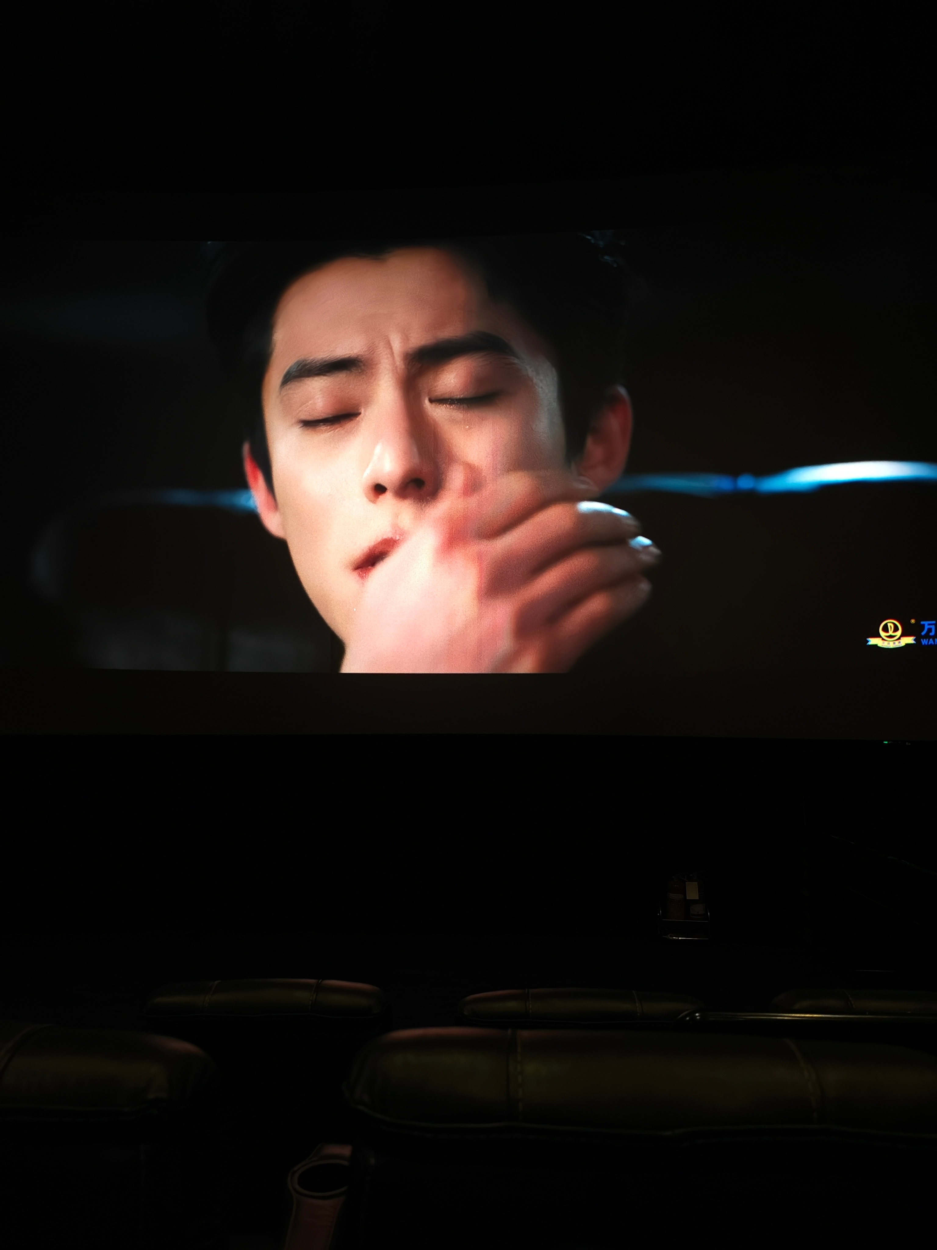 我是来看铁血战士的，不是来.... 