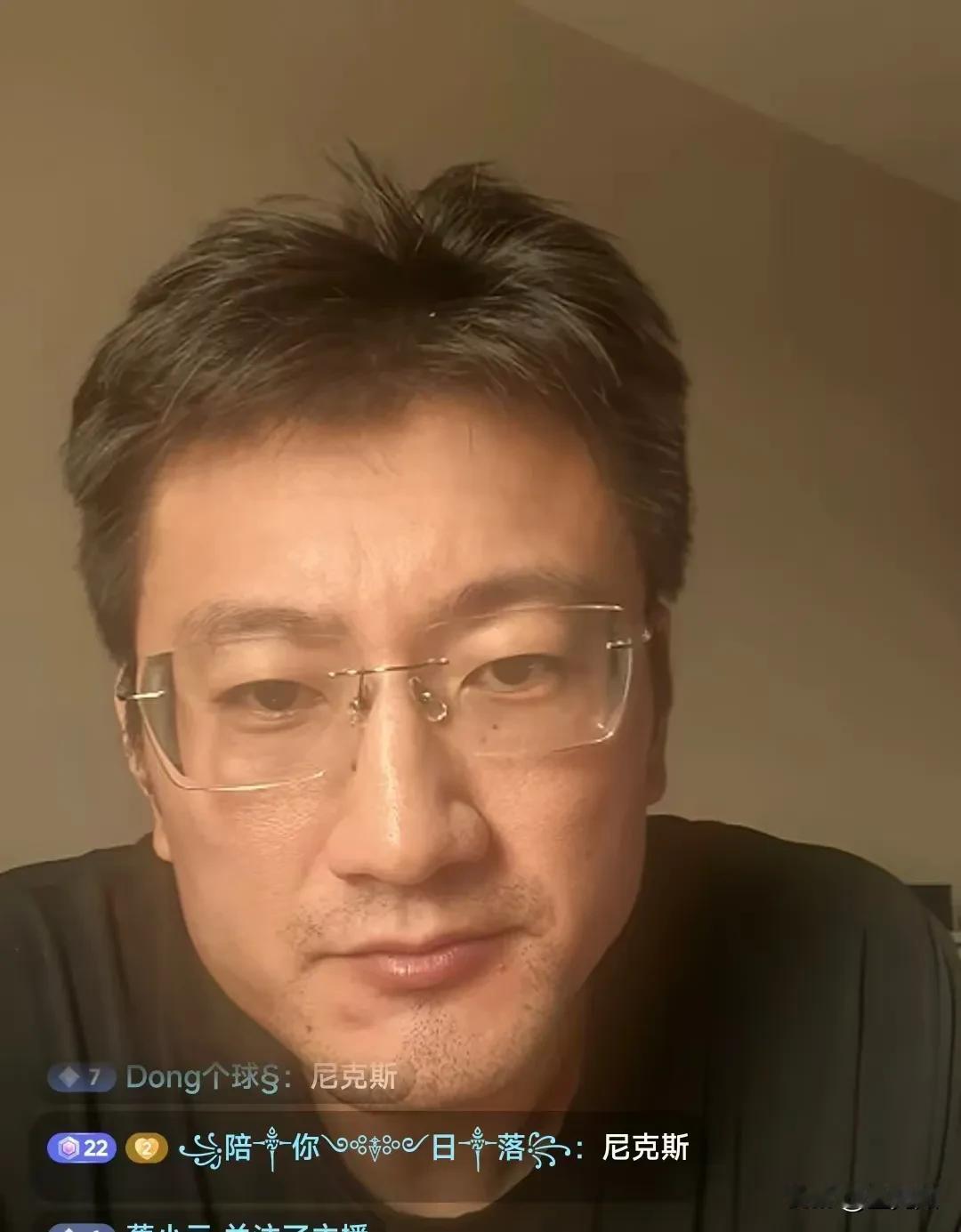 看来段江鹏还是把山西队当成自己的主队啊，段江鹏刚刚开播分析山西队近况。段江鹏认为