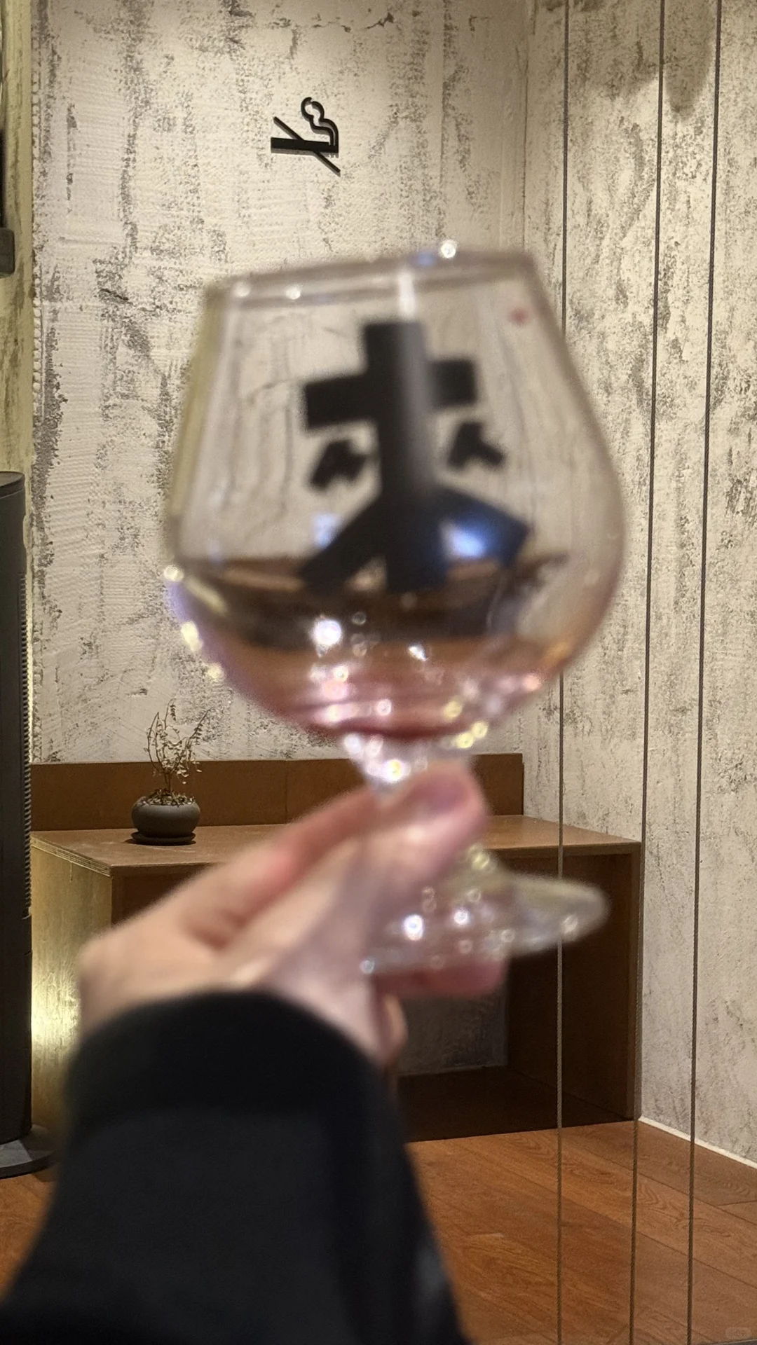 路过就喝一杯吧，选择不是承受，是承担。