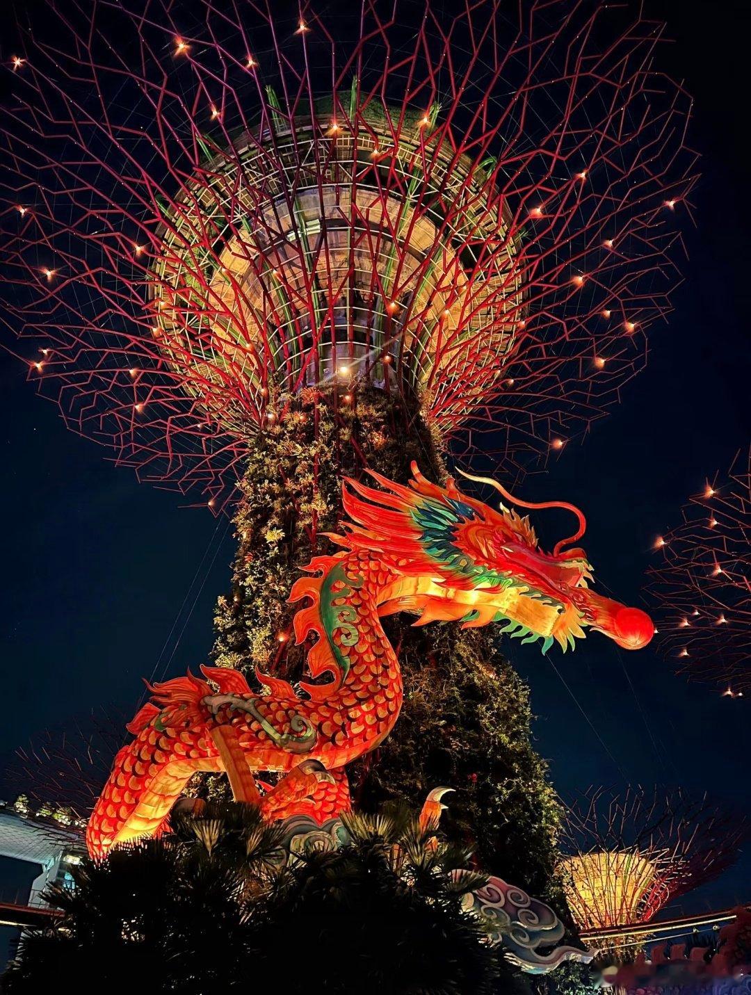 目前几大指数仍在加速下行，丝毫不见企稳苗头。先安心观望，别急着入场。等大盘真正跌