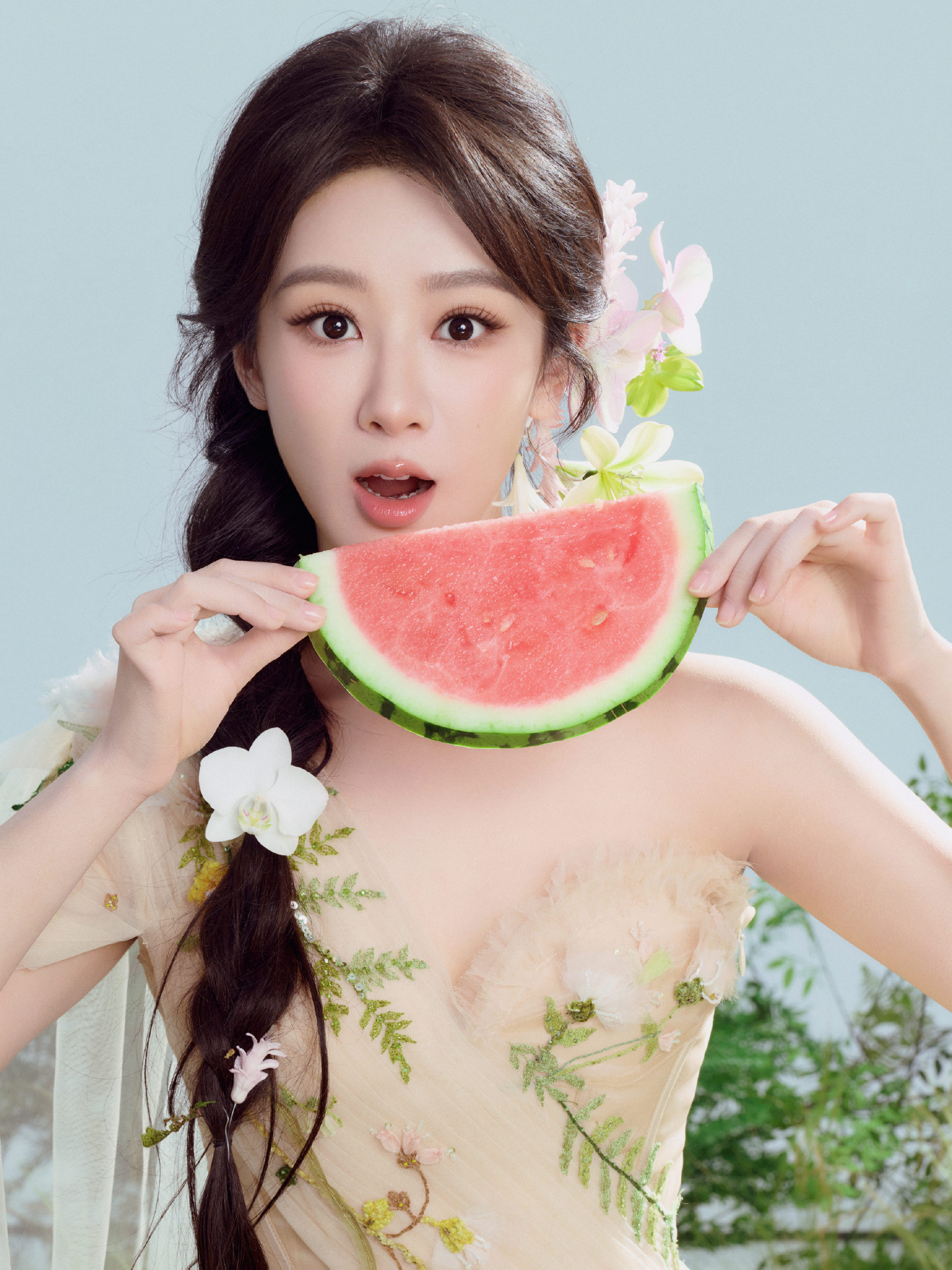 杨紫来看美女 