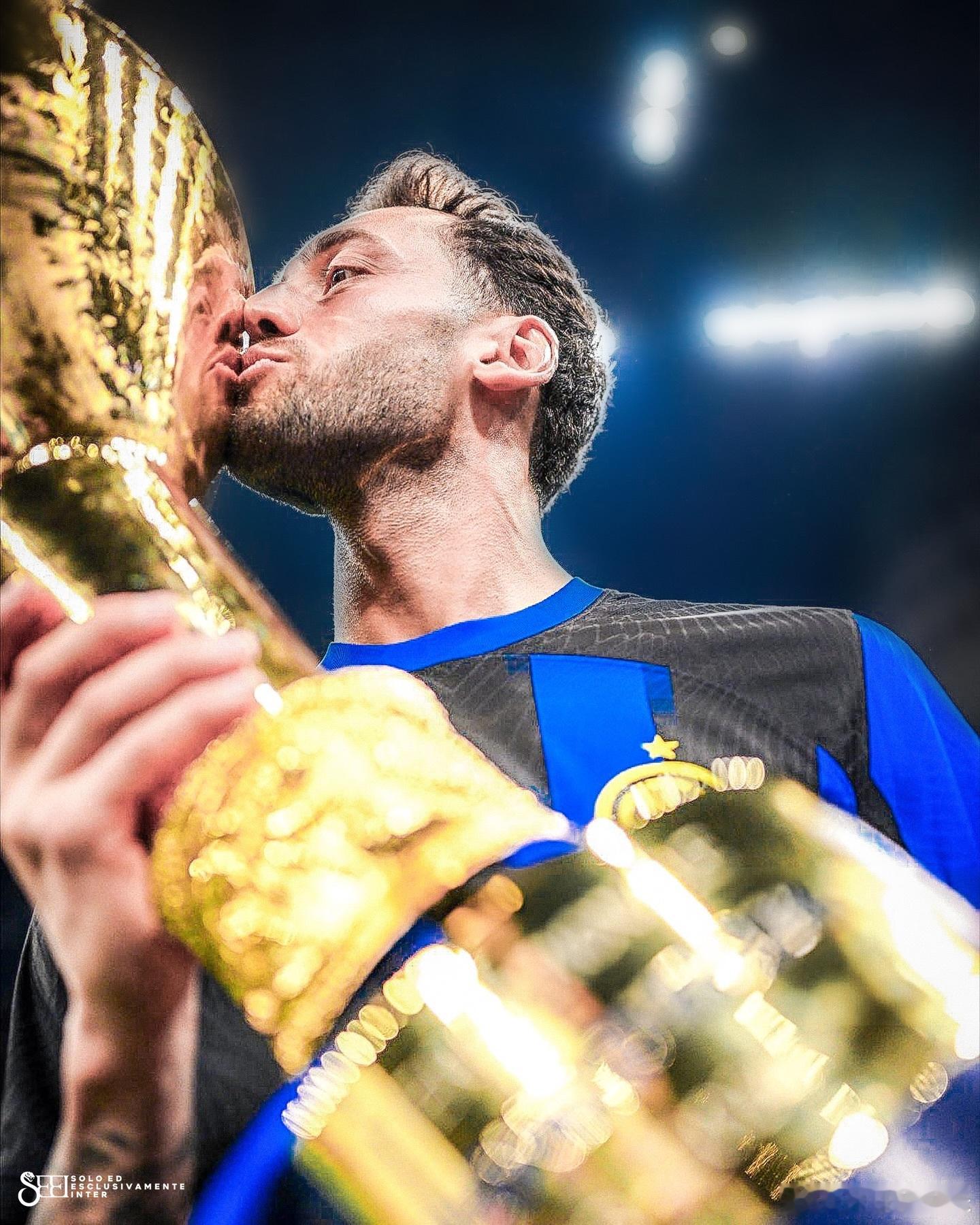 祝恰尔汗奥卢生日快乐，感谢毛晶晶的眼拙国际米兰意甲热点现场