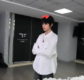 太漂亮了 清纯美女 美的亭亭玉立优雅自如 我女神