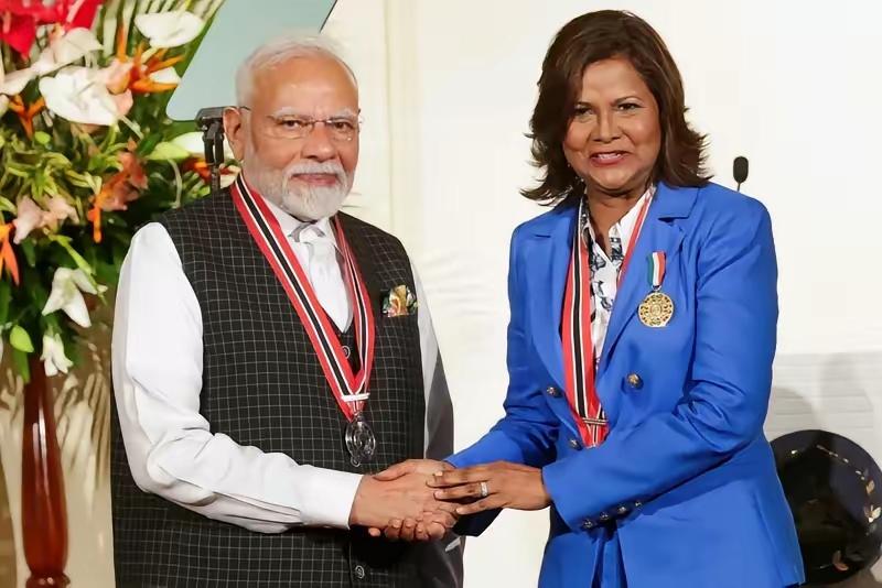 从迪拜航展看：印度“光辉”坠落，制造大国梦悬了？
快11月21日迪拜航展上，印度