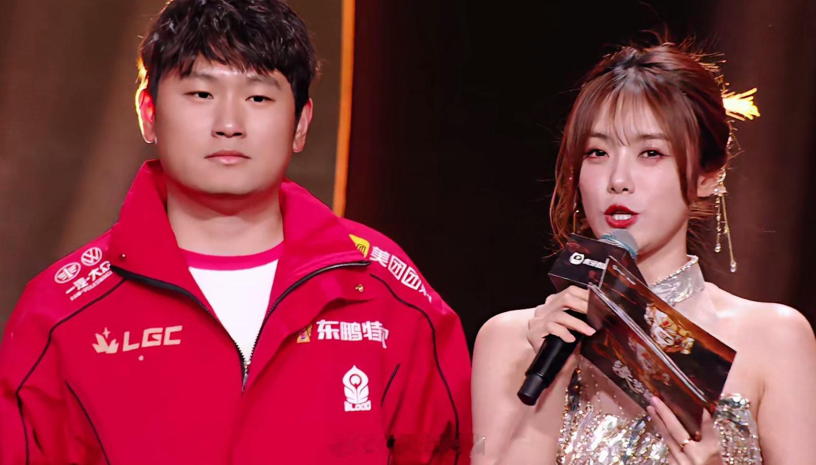 小东北获得传奇杯S2总决赛FMVP！  