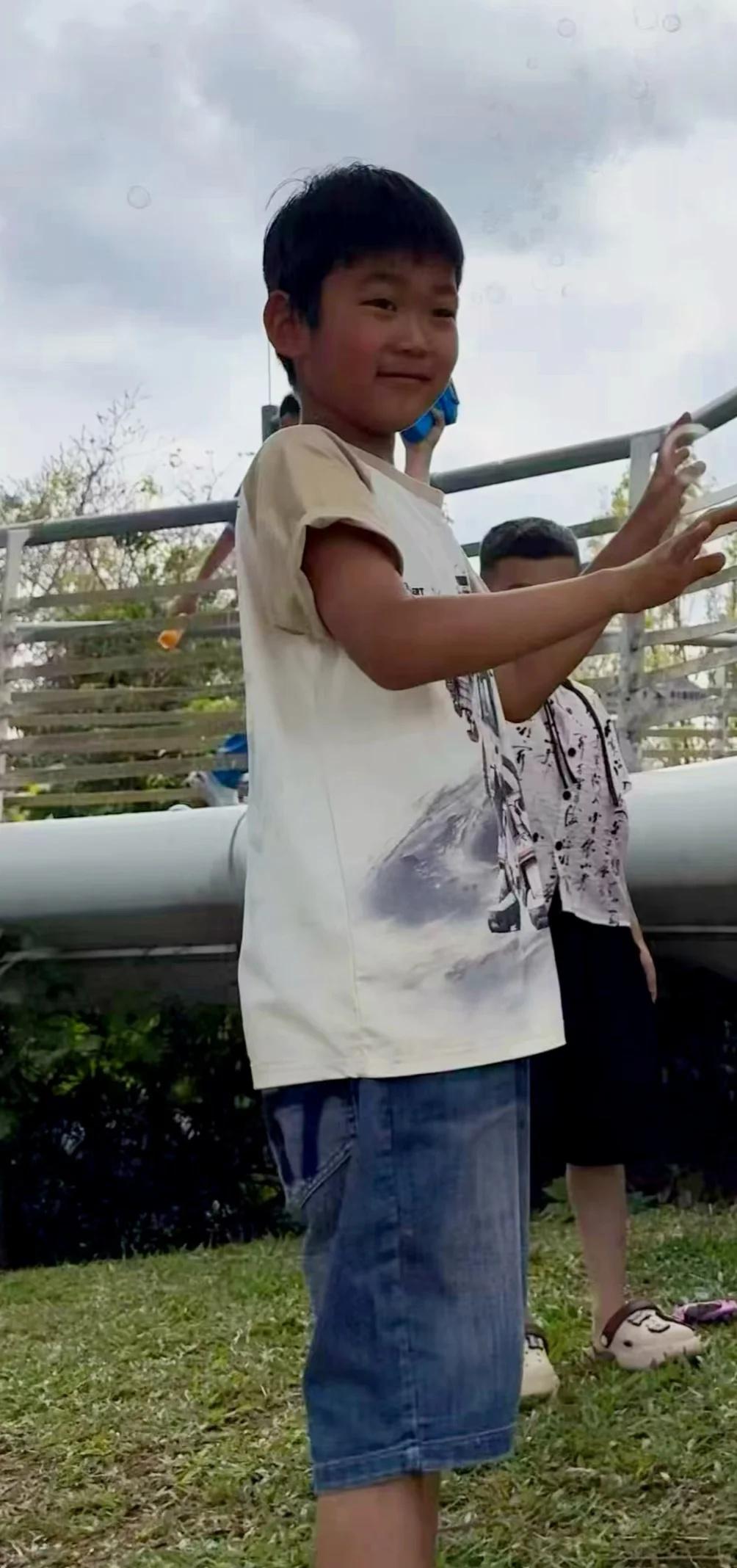 海口琼山区寻找7岁孤独症男孩
＃帮转 紧急寻人
杨以沫，男，七岁，孤独症儿童
于