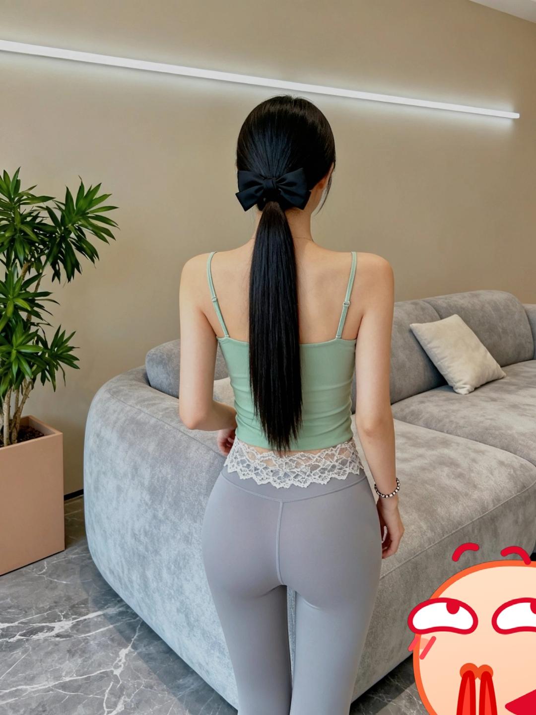 瑜伽裤和秋裤有区别吗?瑜伽裤身材 瑜伽裤和秋裤的外表区别不大，但是功能区别不一样