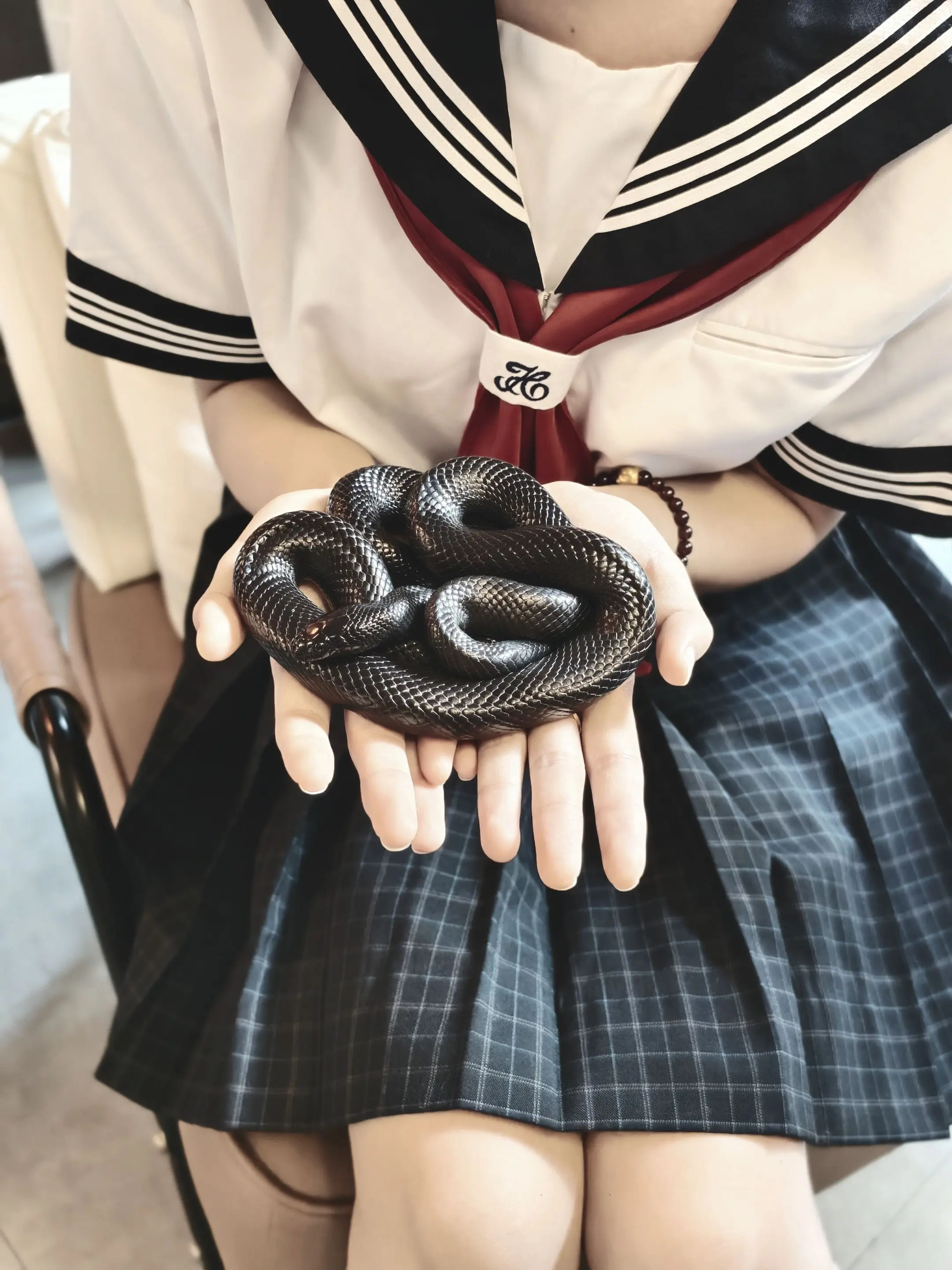 蛇儿这个萌！！以后一定会养一条小蛇的…🥹