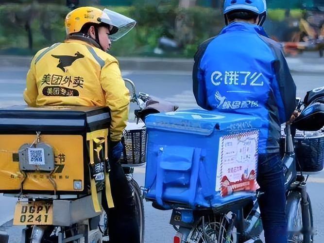全国首创！苏州骑手新政火了，等红灯不再扣配送时长
 
7月14日苏州交管部门在灯