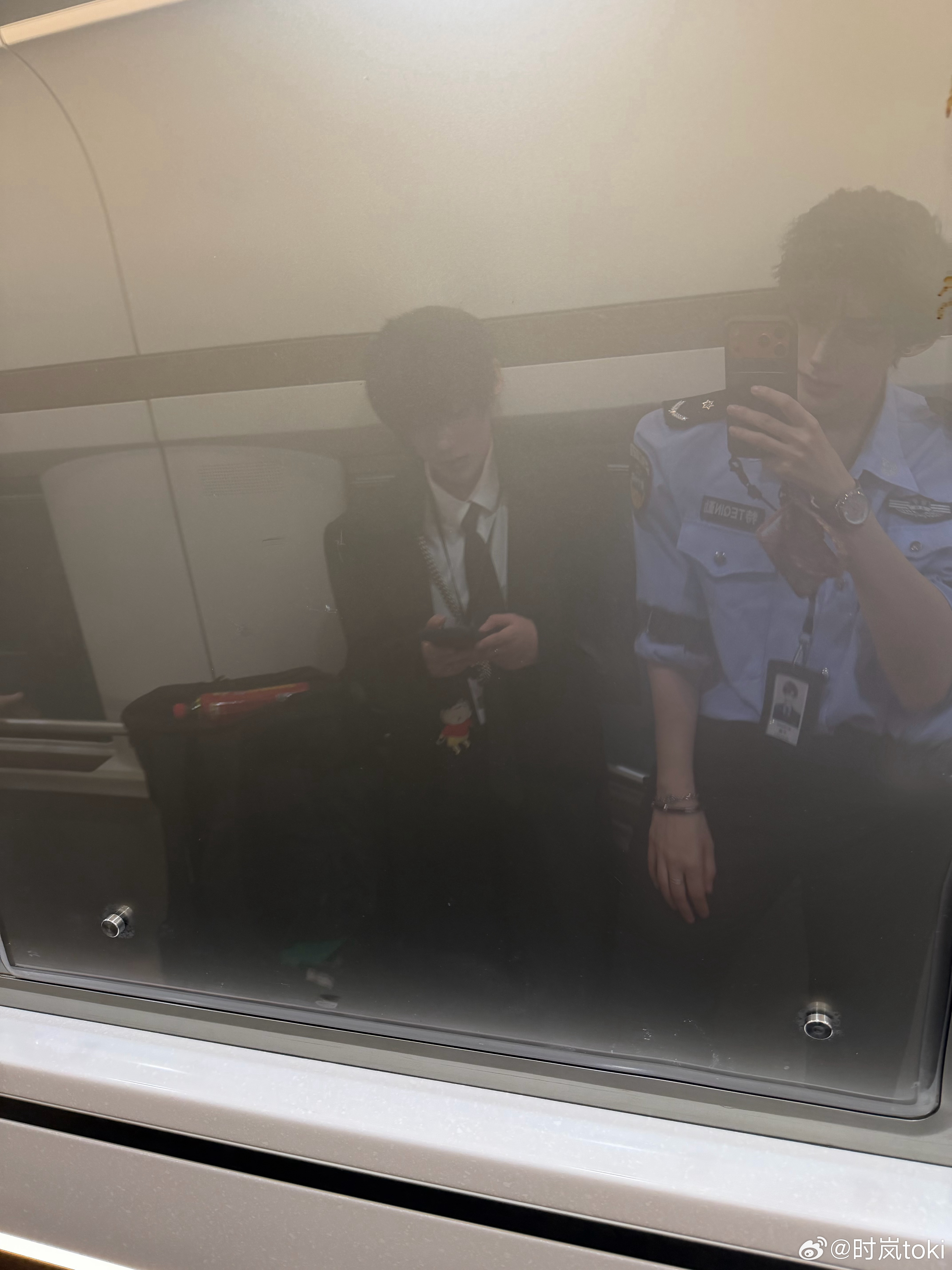 两个人没有票，站回杭州吧👍🏻 