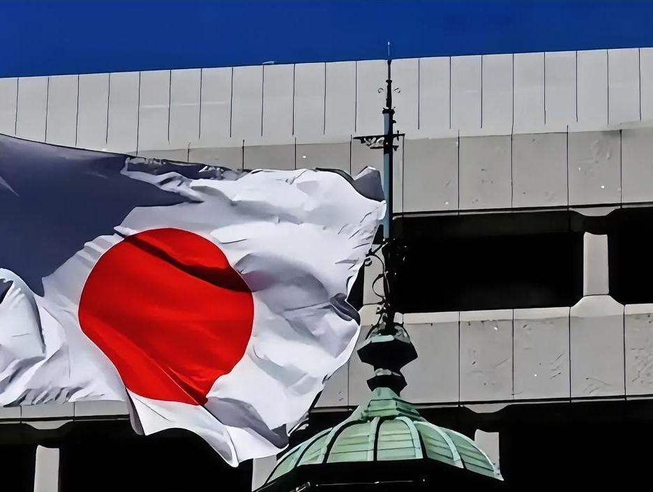 日本这回算是把“趁你病，要你命”玩明白了，就在大家都以为“美日同盟”坚不可摧的时