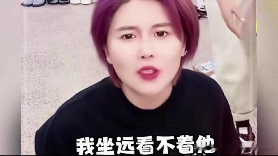球球真是快嘴快舌，她在直播的时候，有粉丝骂她，她是这么回怼的:“你讨厌我可以不来