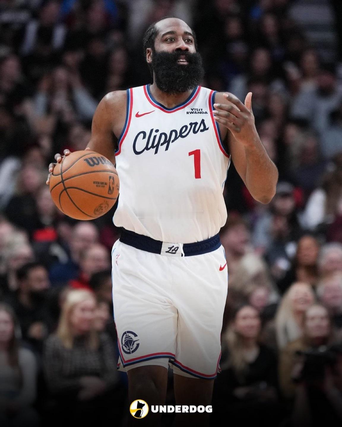 本赛季的詹姆斯·哈登：25.4 PPG8.1 APG3.1 3PG卢卡·东契奇是