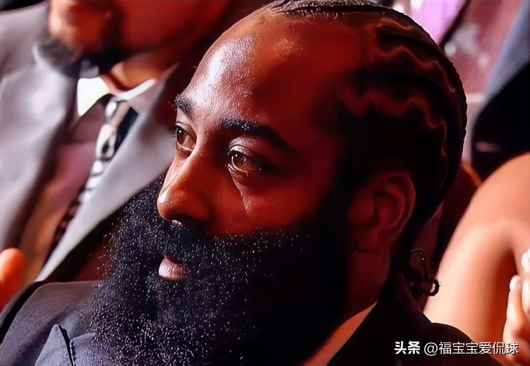 哈登下赛季达到3万分轻轻松松的吧？？
现役NBA球员常规赛总得分榜：

01、詹
