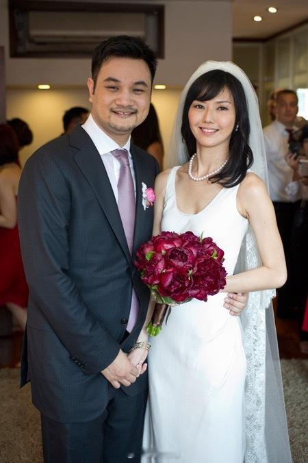 考古孙燕姿婚礼2011年孙燕姿婚礼照片，当时的她好瘦、好清爽，婚纱裙子简洁大方，