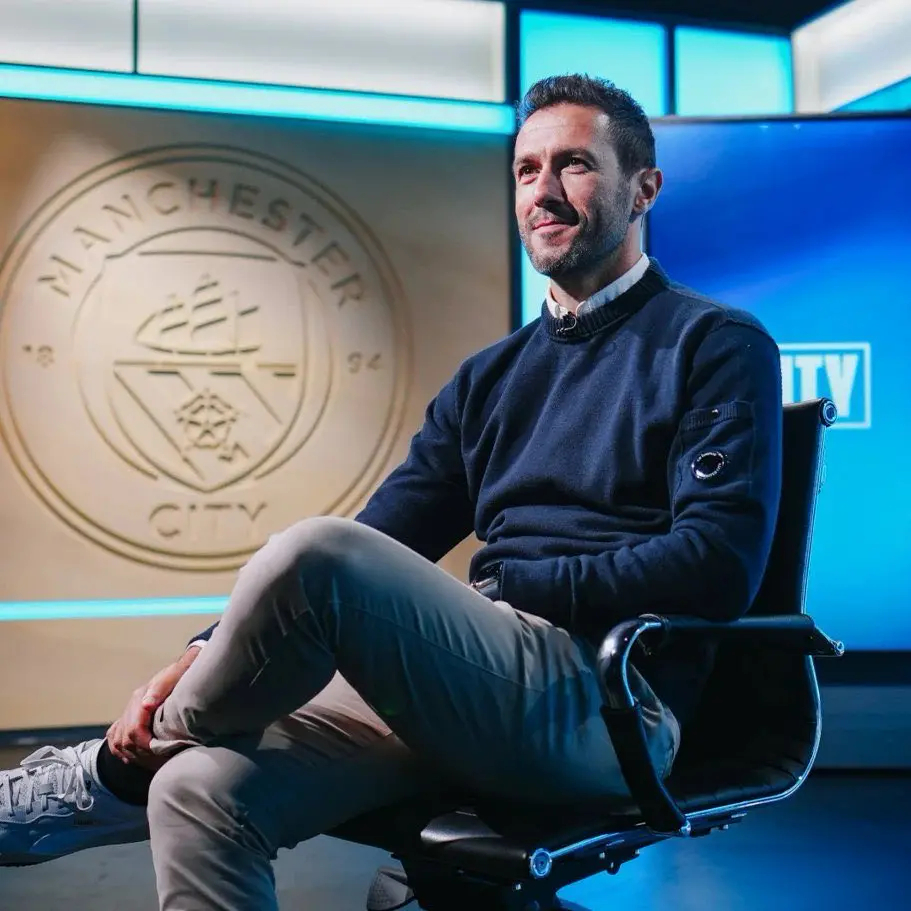 过去五个赛季（21/22到25/26），曼城在转会市场上的总支出确实突破了10.