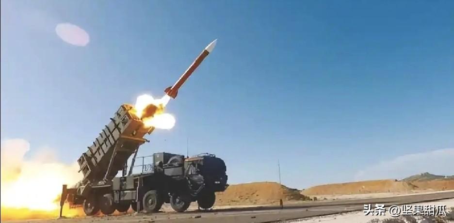 伊朗快熬到头了，几天的老导弹打击，中东多国的防空系统已快用尽，比如阿联酋花了20