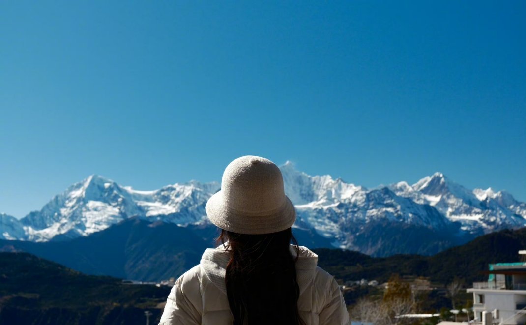 谢谢刘诗诗姐姐分享的雪山 想你 要天天开心啊 又被你安利了，下次也去打卡雪山~?