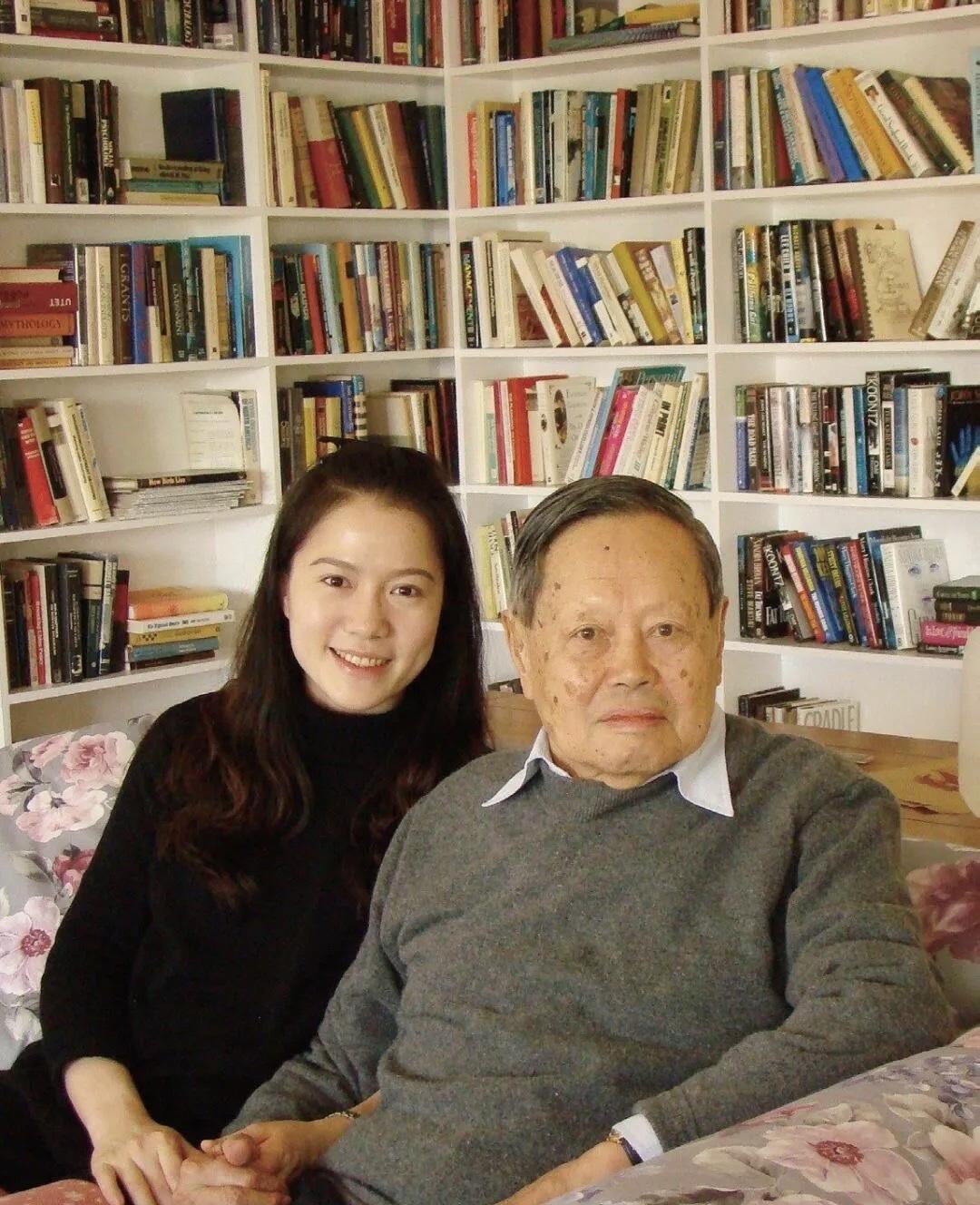 杨振宁儿子亲述：翁帆是我们一家的恩人
震惊！28岁妻陪82岁夫 | 儿子一句话戳
