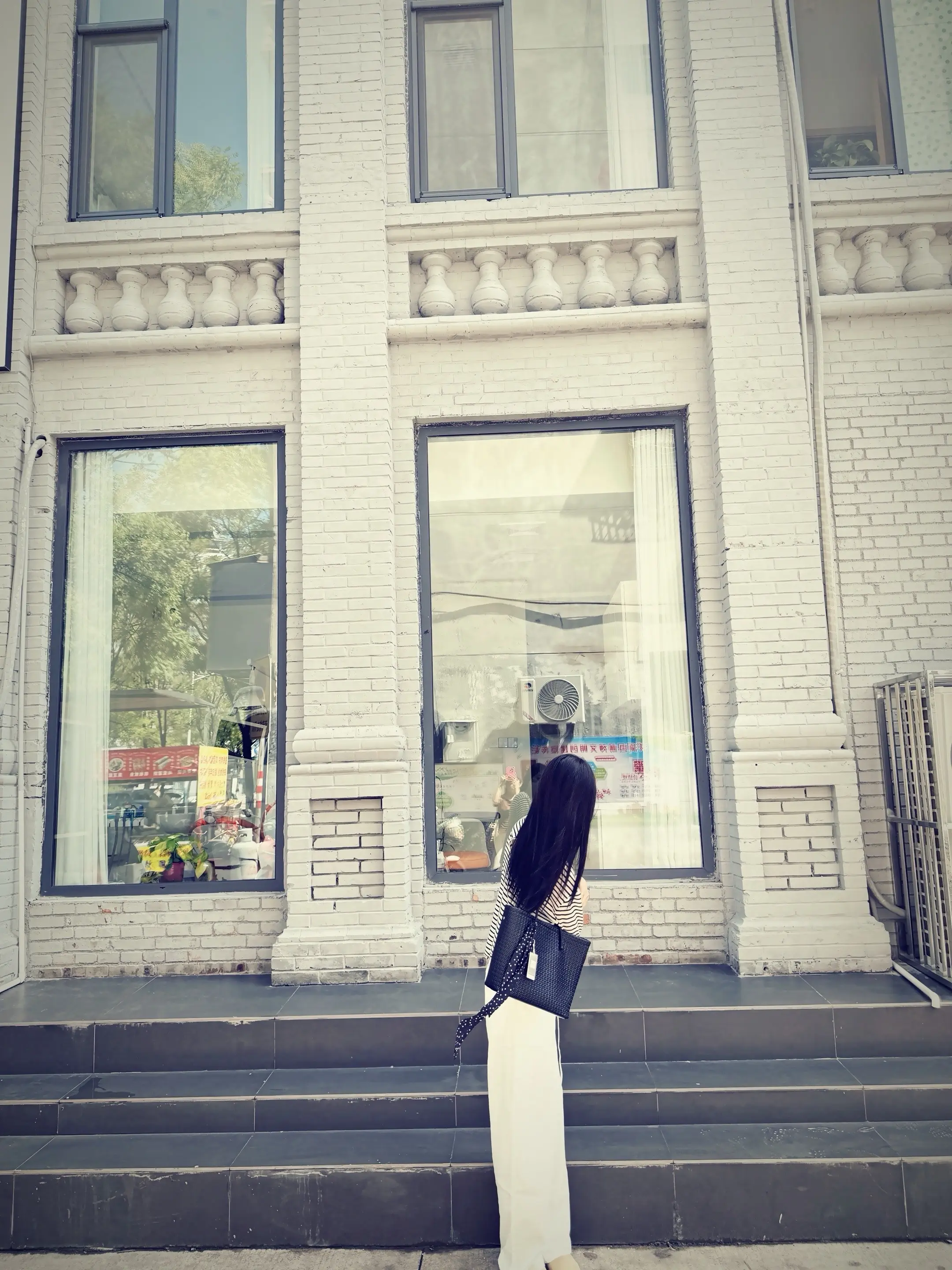 说了自己不舒服的地方 得到的永远是辩论赛 算了 自我调节情绪的每一次 都在远离你