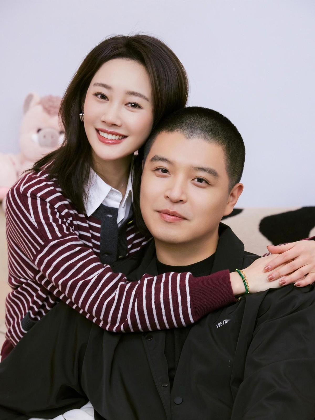 明星夫妻李纯马頔，起晚了懒得做饭，直接煮方便面当早午饭。
这画面太不“明星”了。