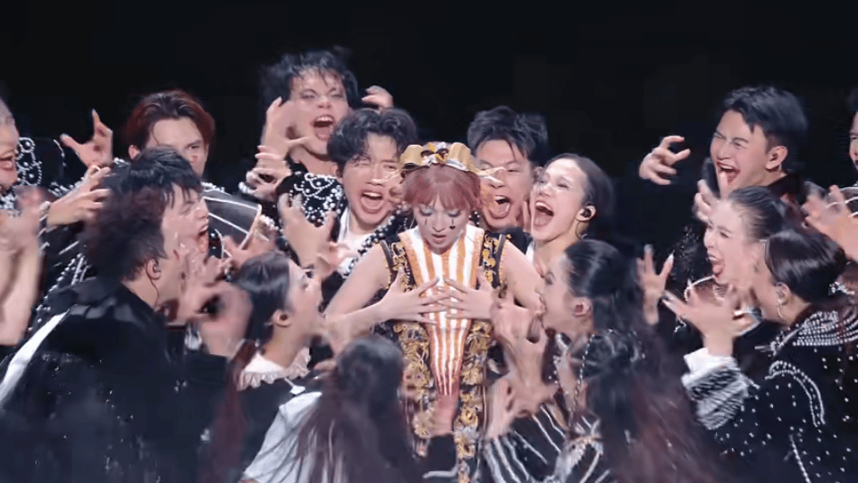 这真的不是张韶涵扬州演唱会张韶涵巡演首创异地1比1练团 异地1比1练团这件事听起