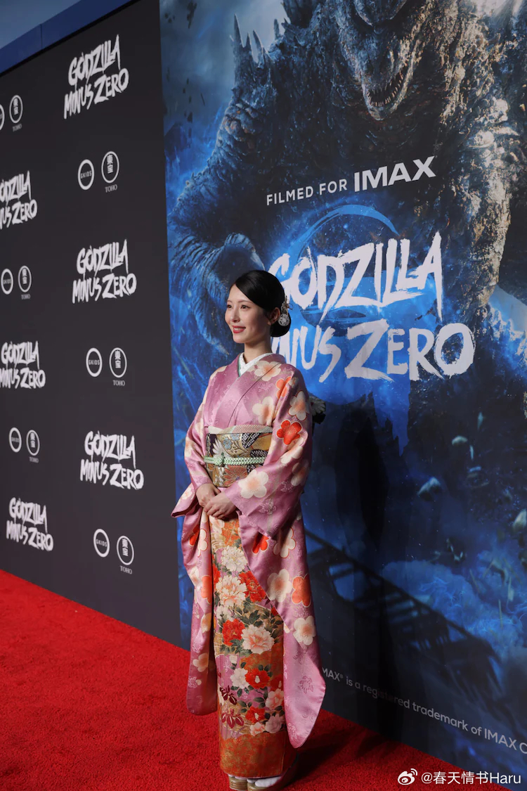 《哥斯拉-0.0》洛杉矶首映式上的滨边美波 ​​​