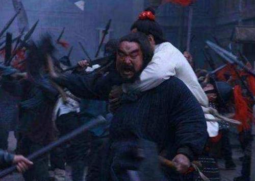 脾气火爆的李逵，为什么见了武松就不敢说话了，他在梁山看到了啥


水浒传中描写了