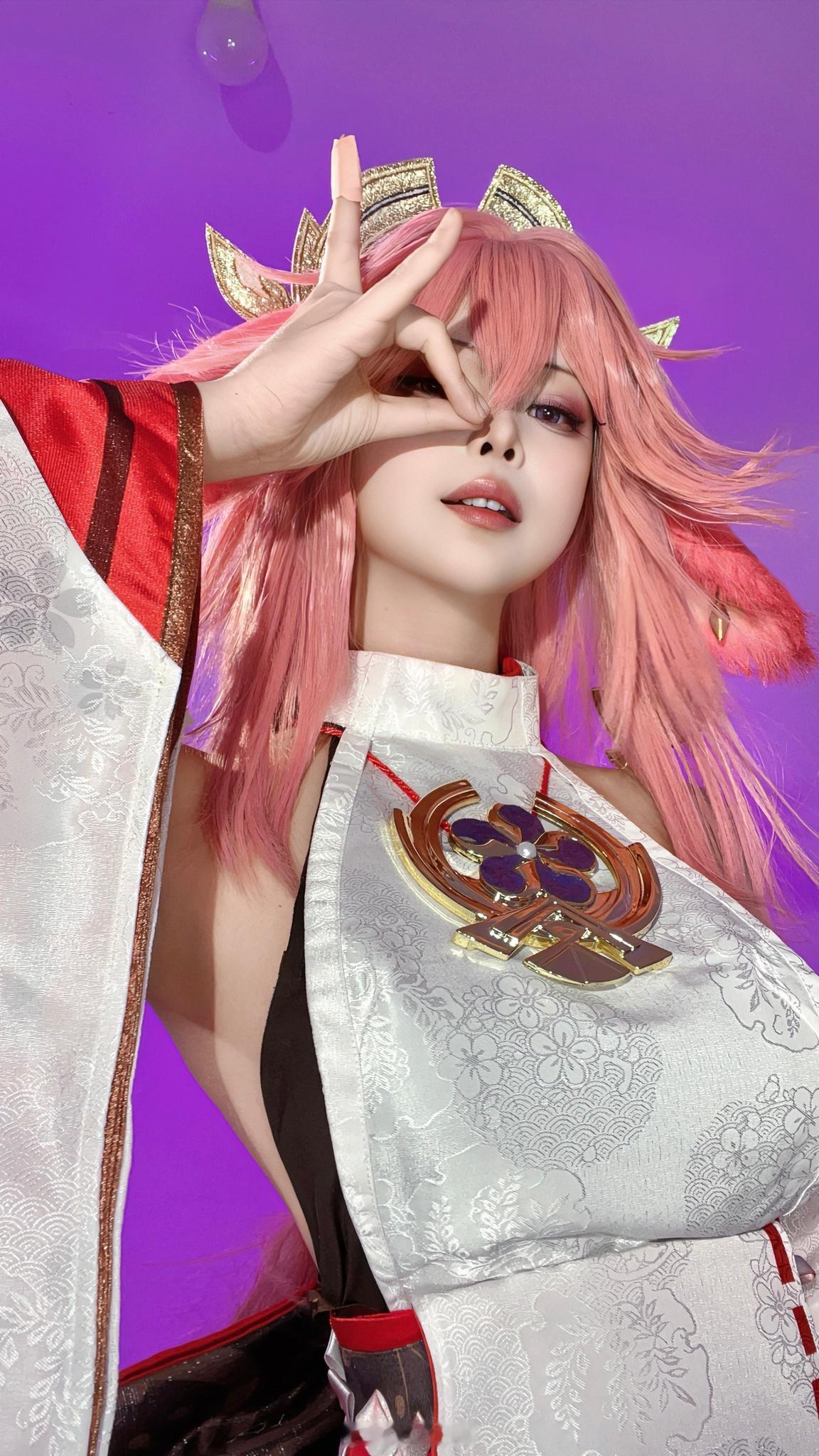 原神八重神子 伤了一根手指，照样秒你🦊二次元cos大赏 ​​​