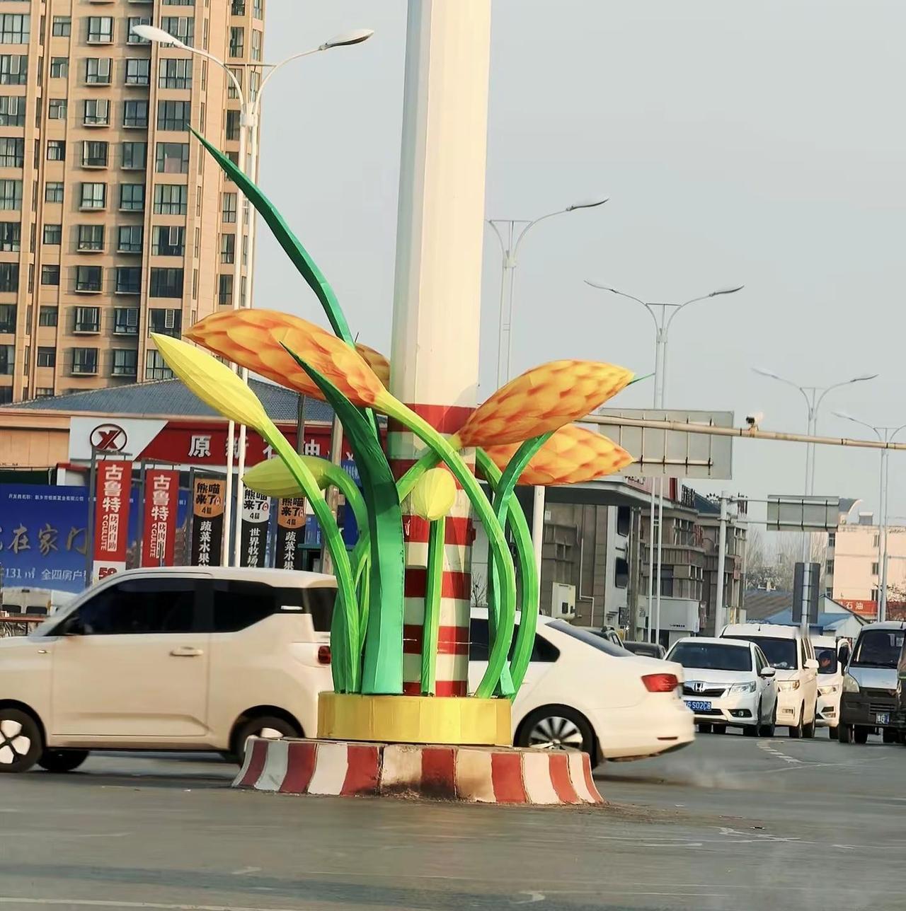 是我落后了，是我不懂审美了，我大原阳就连高杆灯都开始穿袜子了，         