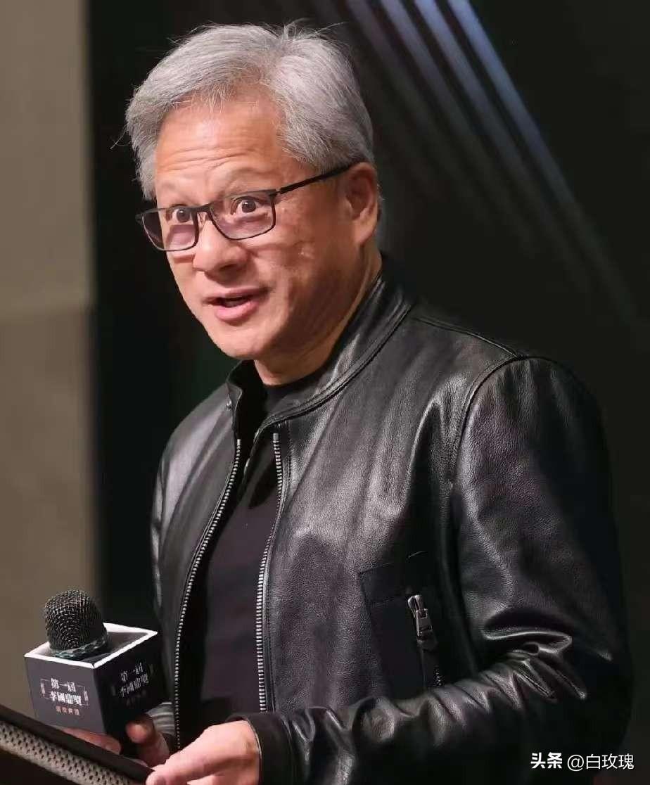 黄仁勋已经回美国了，他在接受美国媒体CNBC采访时说：不要对英伟达先进芯片获准进