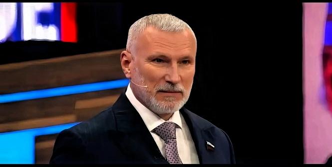 真敢说啊，上来就要击沉美军舰艇！

俄罗斯国家杜马的那位朱拉夫列夫，是个狠人。