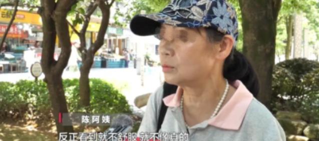 贵阳阿姨买11元菠萝蜜，付101元找零90元，拿到假50元店家还反咬讹人！

事
