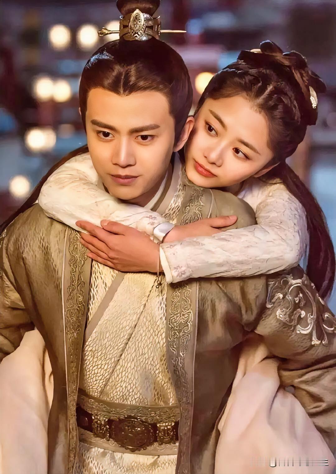 任嘉伦让人着迷的原因太多了。他内核强大，低调又踏实，做的永远比说的多。很多事他都