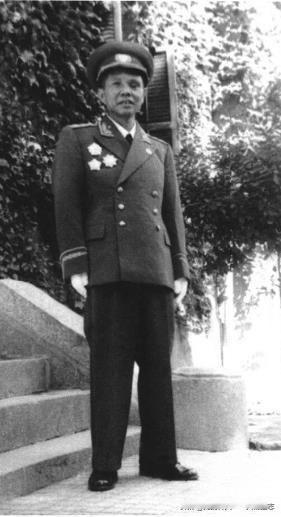 朱良才，1955年被授予上将军衔和荣获一级八一勋章、一级独立自由勋章、一级解放勋