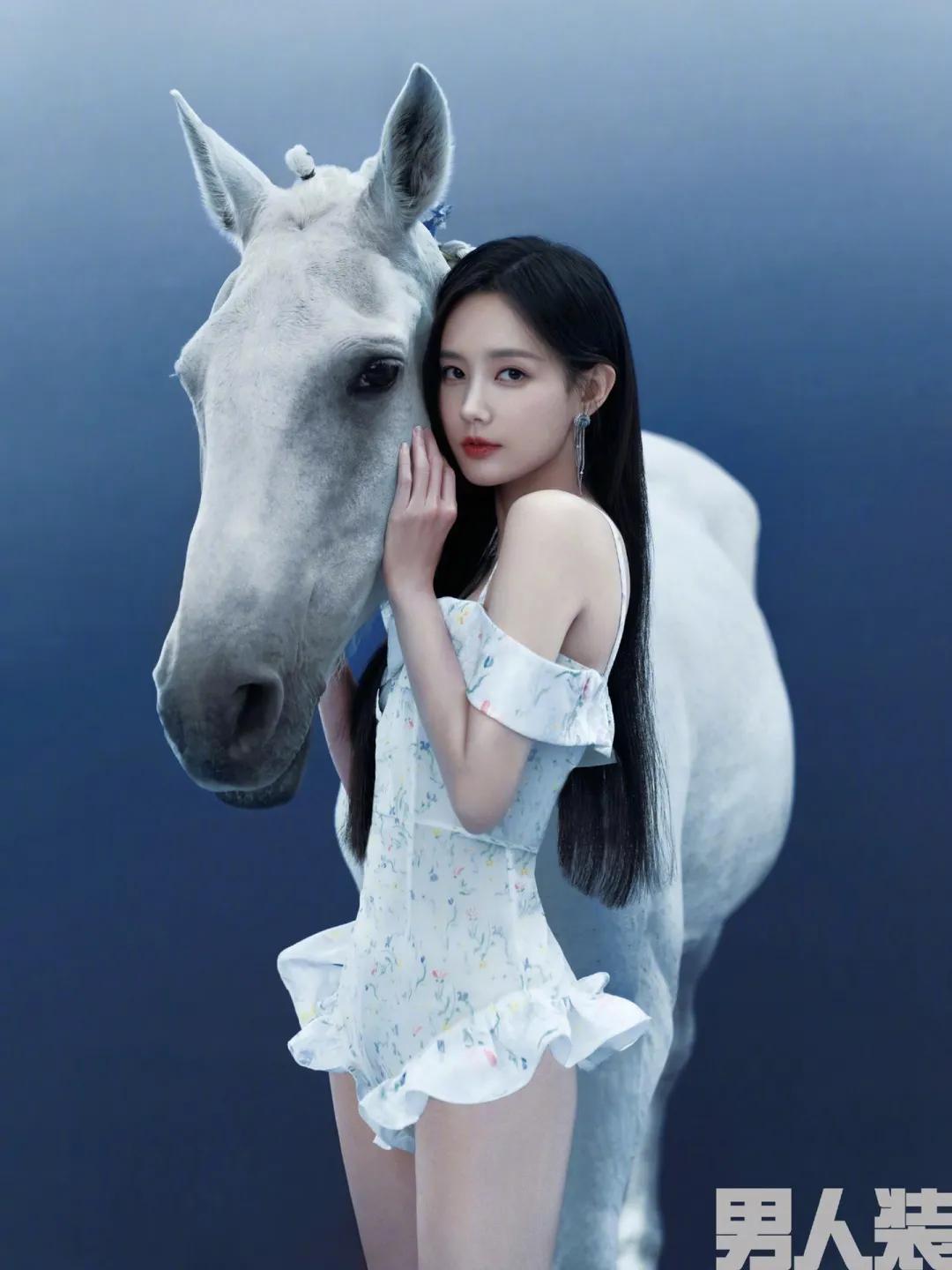 李一桐《男人装》封面写真，李一桐为什么拍的都是左脸，是左脸上镜更加好看吗？@演员