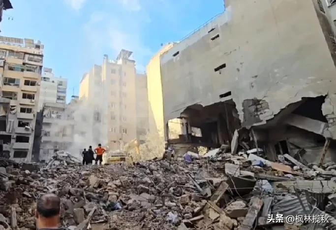 以色列与伊朗之战最新消息

今天以色列对伊朗的轰炸最新报道
就在刚刚过去的24小